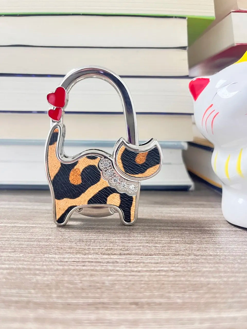 Novuxy® Cat Pattern Portable Folding Bag Hanger Handbag Holder Table Hook Crystal Alloy Purse Bag Holder Circle Shape Bag Accessories